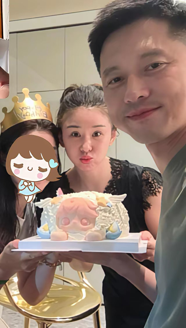 细节藏不住！李小萌王雷复式豪宅细节扒光，烟却意外成了全场焦点 ​​​