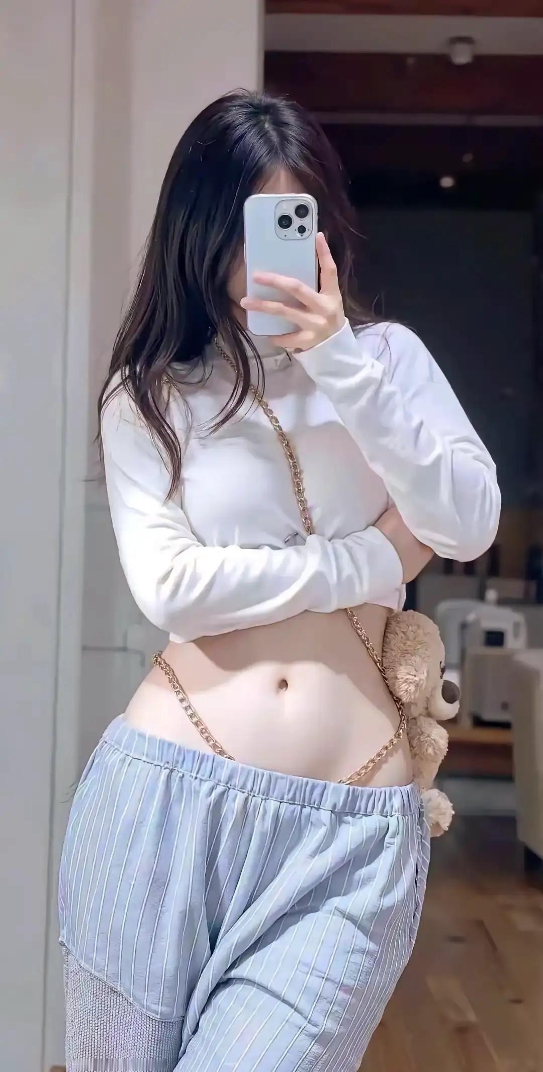 正宗的冷白皮[大笑][大笑][大笑]