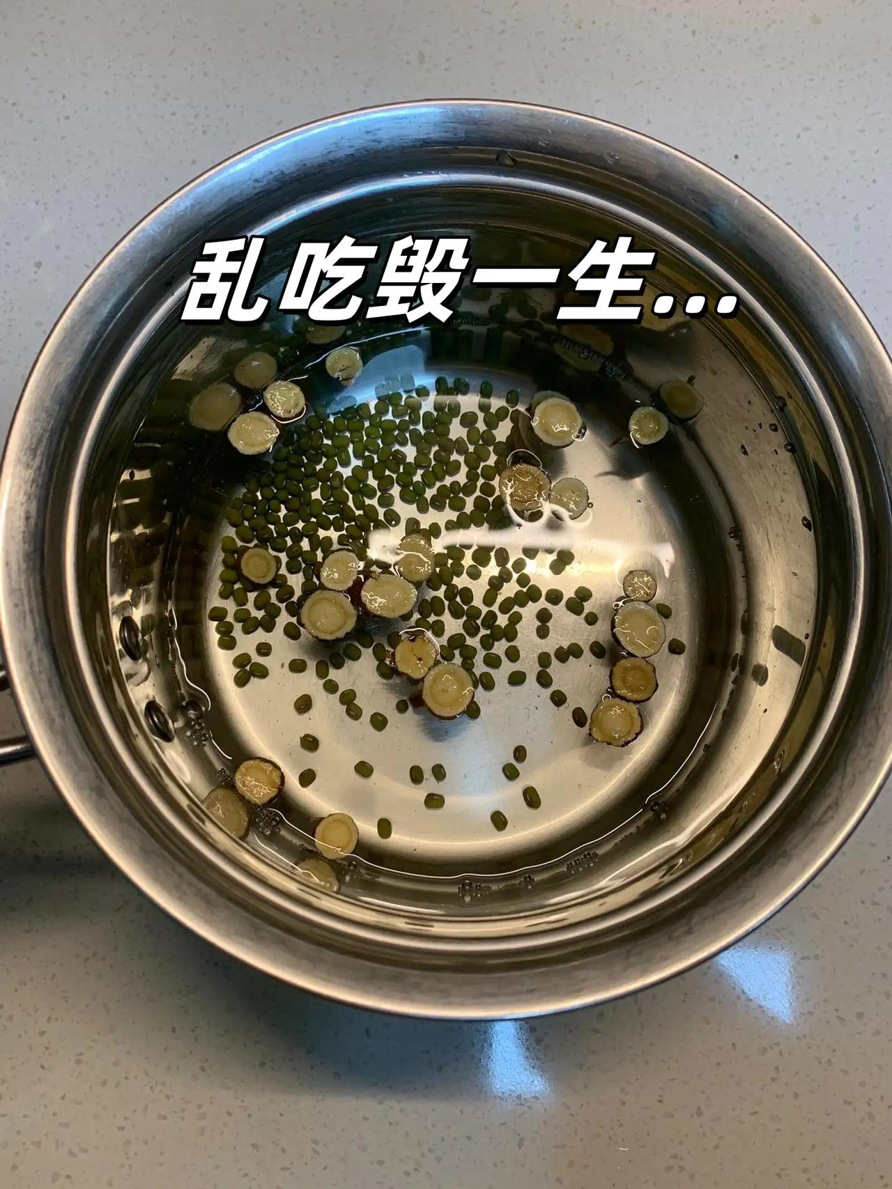 小心！这种年货毒性是砒霜68倍，你家可能正在买。

快过年了，家家户户都在备年货