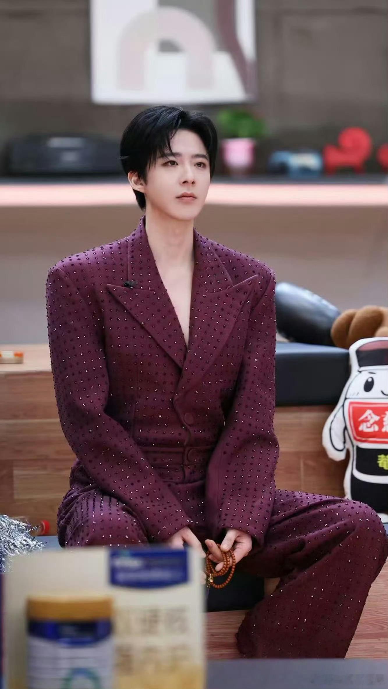 刘宇宁主演的《书卷一梦》2025国产剧人气TOP50摩登兄弟