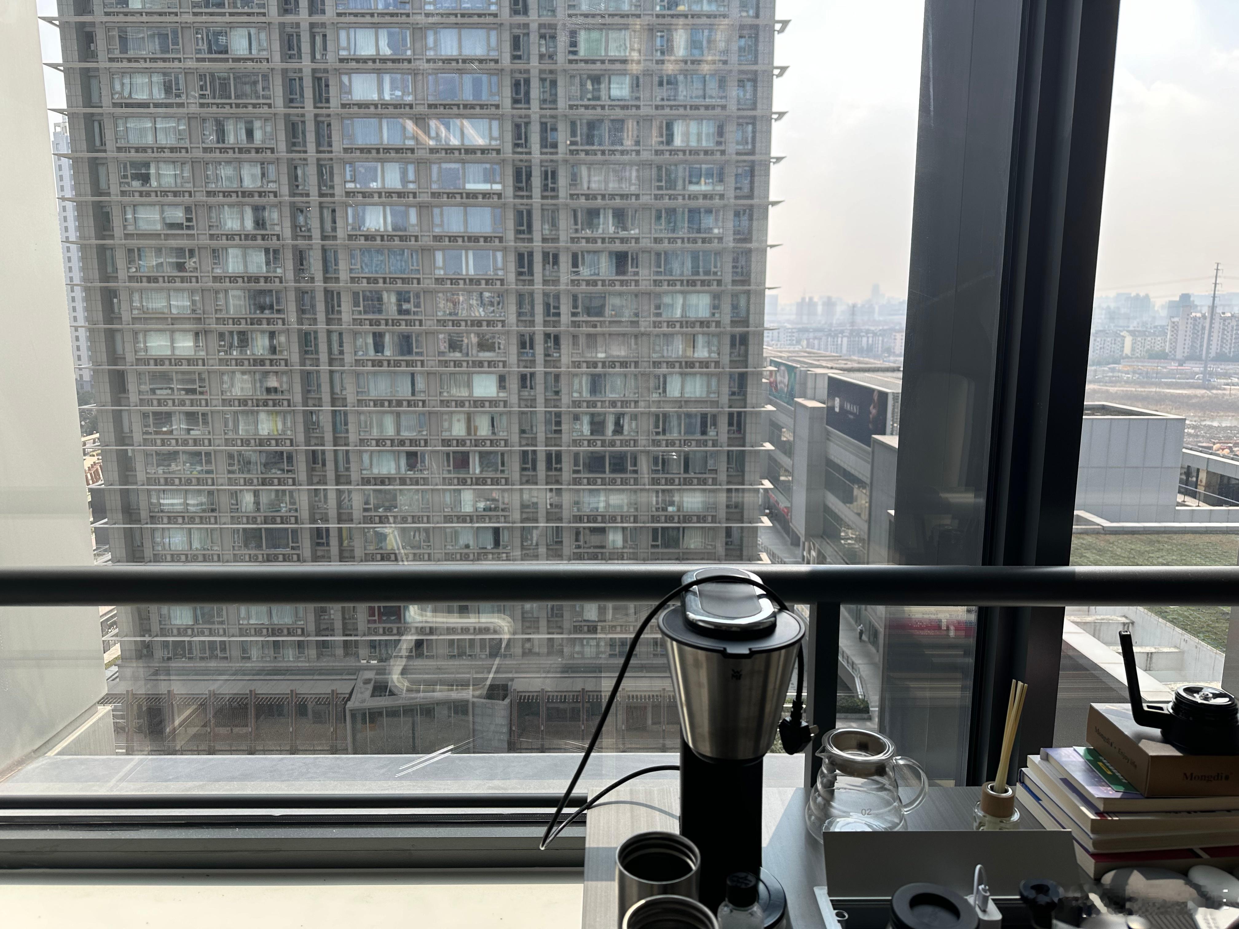 🔶在家窝了大半个月，今天重返大上海，当面给老板汇报工作计划[哈哈]🔶中午必须