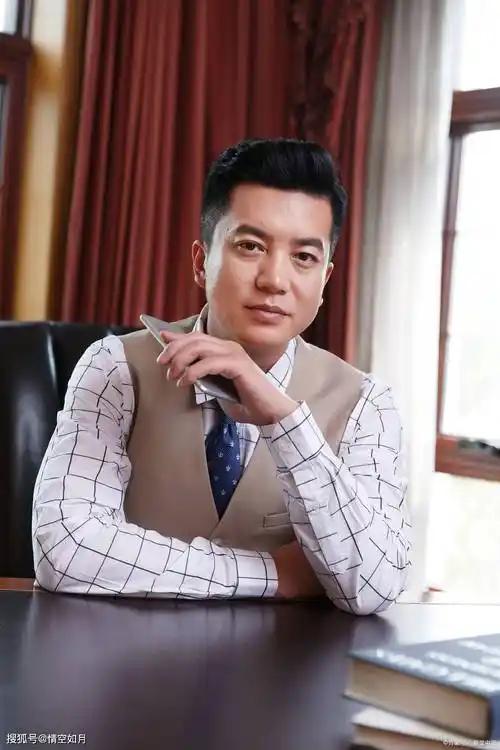 能成大事的男人，往往都有这4个共通特质，藏都藏不住：
 
一、欲望够强，浑身有劲