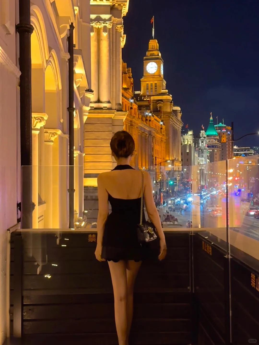 沉醉在夜色里🌇