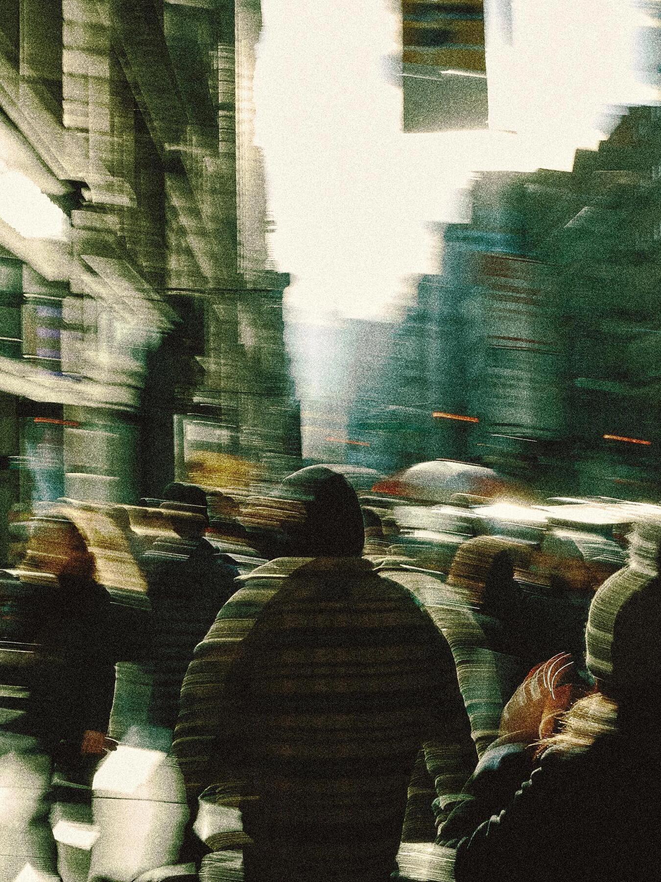 所看见的，只可相信其一半；你所听见的，半点都不可信。 