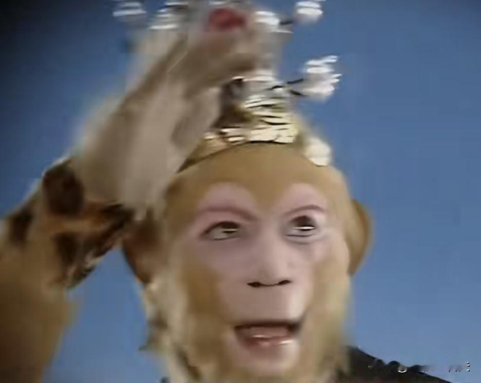 “妖怪，那里逃，吃俺老孙一棒！”悟空爱憎分明，对人仁慈，遇妖魔鬼怪必打，毫无讨价