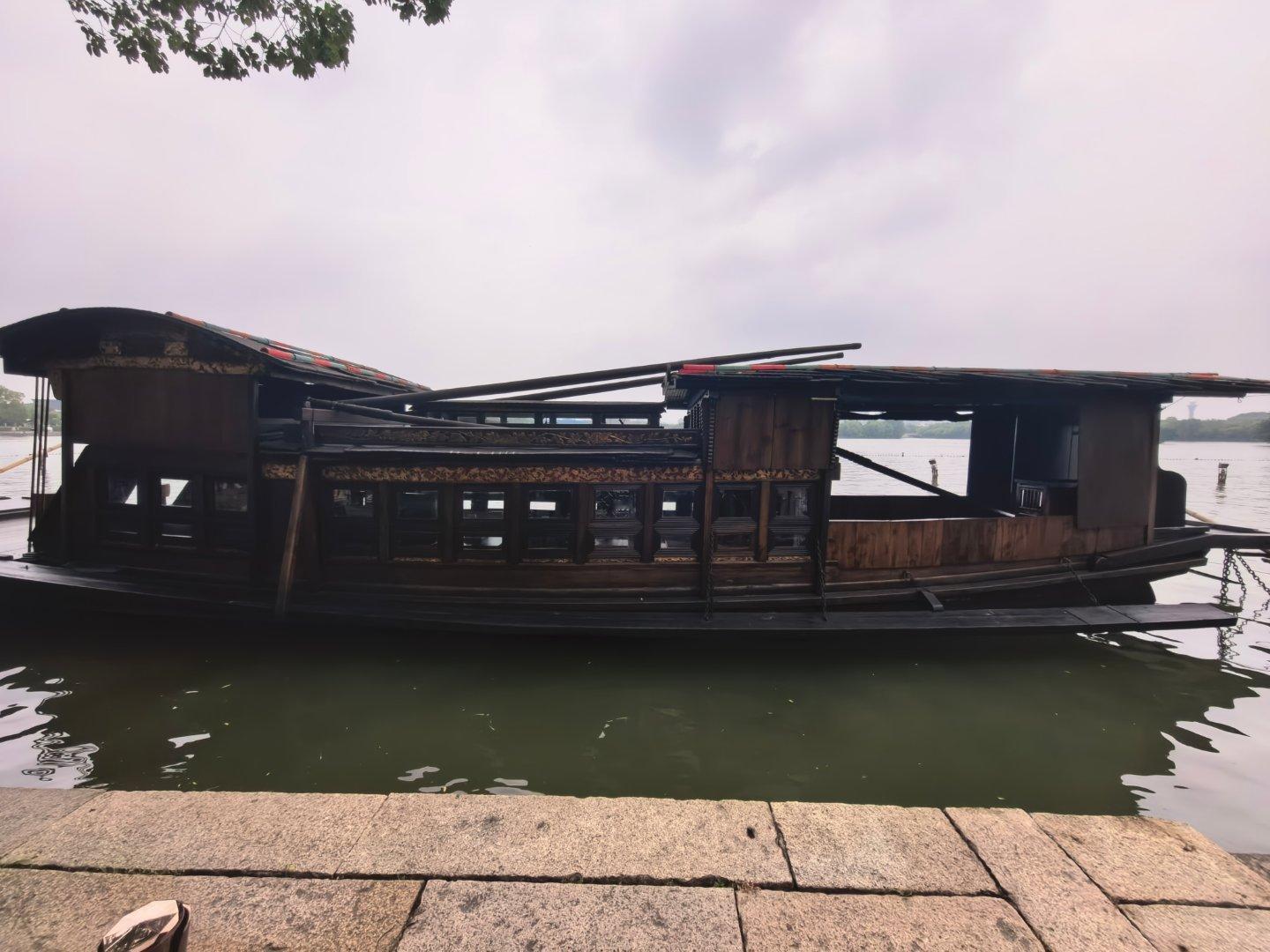 工作日的革命摇篮，满眼皆是夕阳红旅行团，走到哪都是长长队伍，脚步都挪不动咯😮?