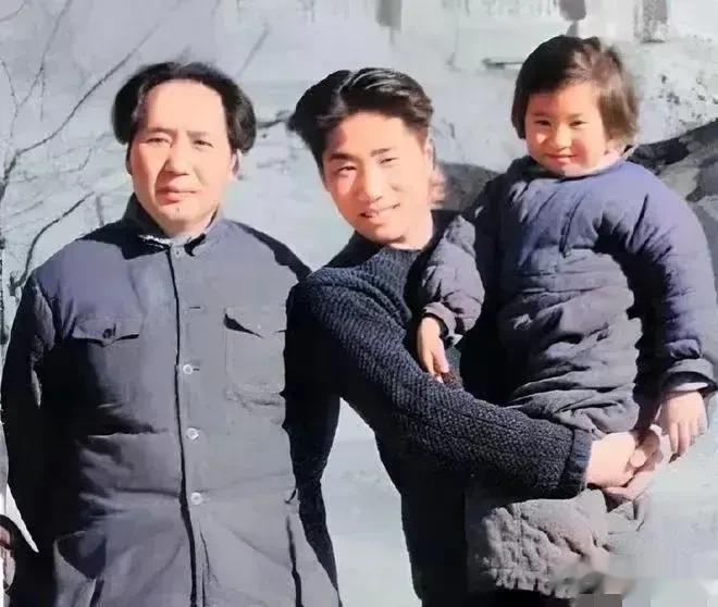 伟人在毛家的家谱里是怎么记载的？

1941年版的《韶山毛氏四修族谱》里是这么写