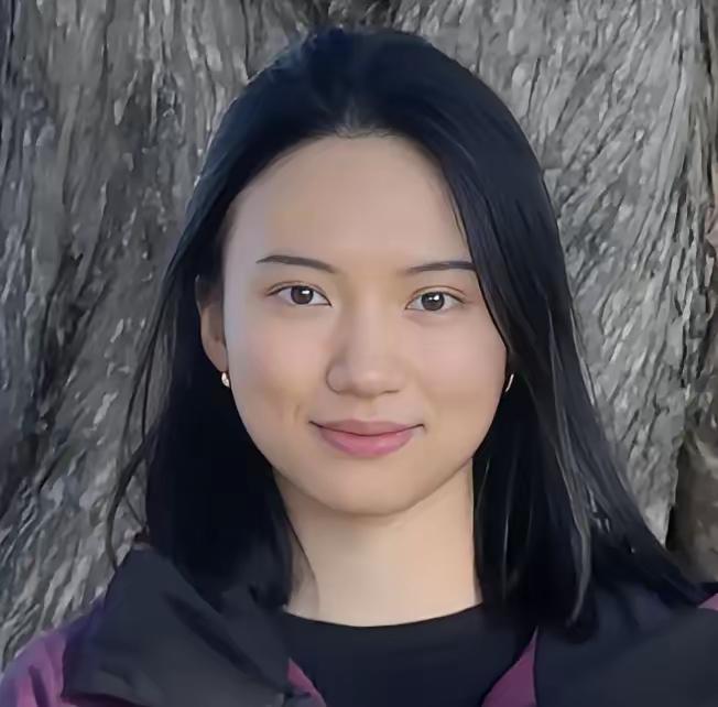徐梦迪，河北衡水中学出来的超级学神，清华大学顶尖学霸，约翰斯霍普金斯大学硕士，卡