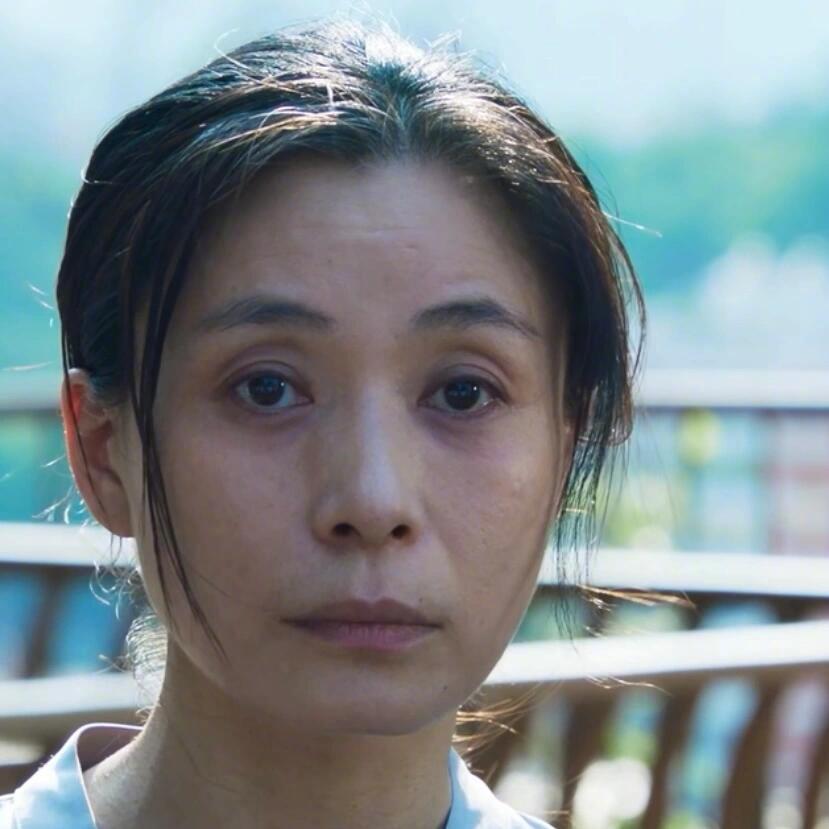锅姨内娱破碎妈纯元回来了救命！锅姨重回内娱，破碎感妈妈设定一出来就赢麻了！刘丹老