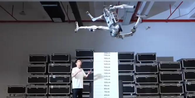 【宇树科技2026产品持续迭代，公司上市前发布极限原型“超人”】
2026年，宇