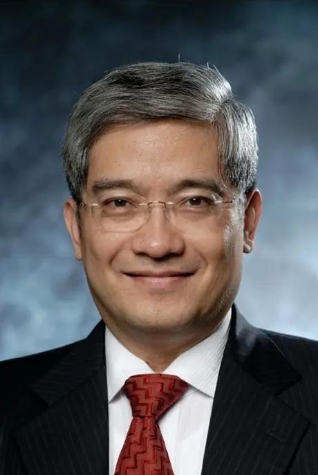 经济学家郎咸平说，新的一年，全世界做多中国，英国允许建造最大的中国领事馆，这是从