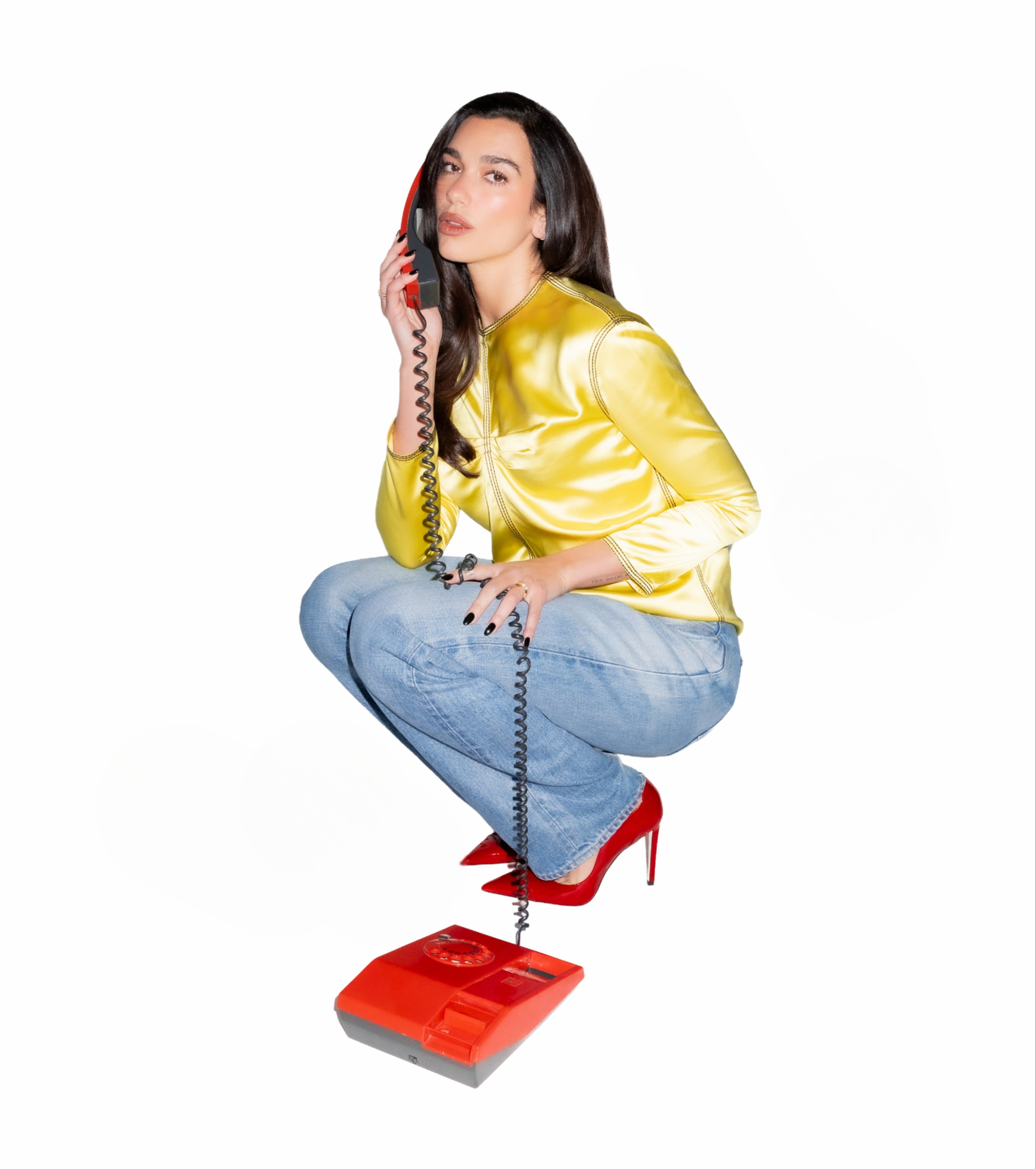 DuaLipa  有呼必应☎️ 
