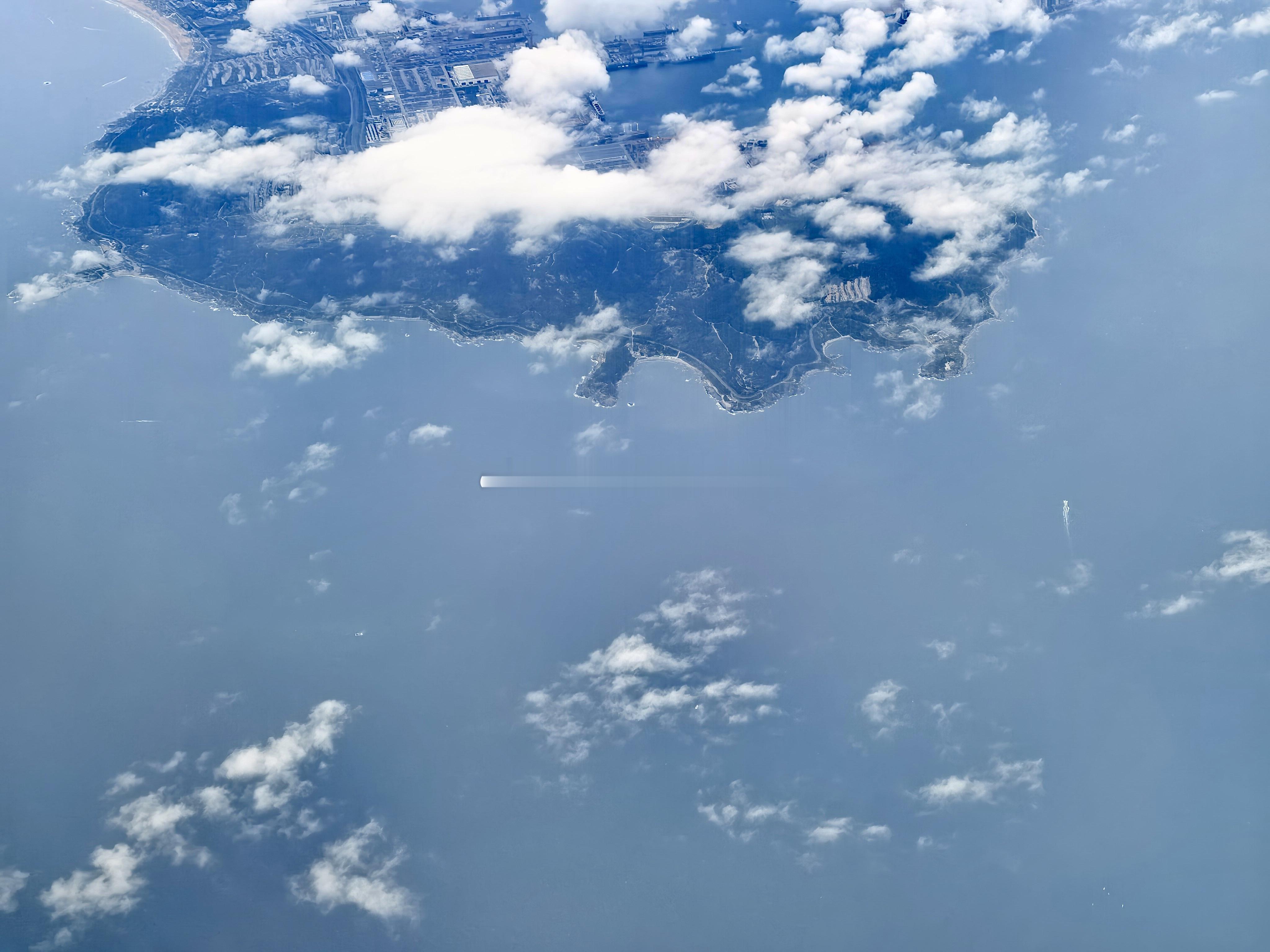 今天的飞行✈️是三个一，晚点一个小时，飞行一个小时，盘旋一个小时。 