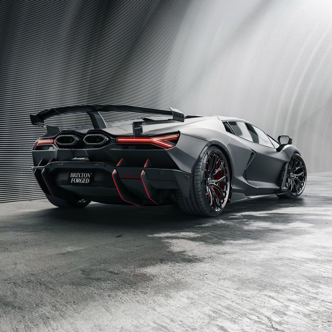 Lamborghini Revuelto，气势更上一层楼[哈哈]#兰博基尼Rev