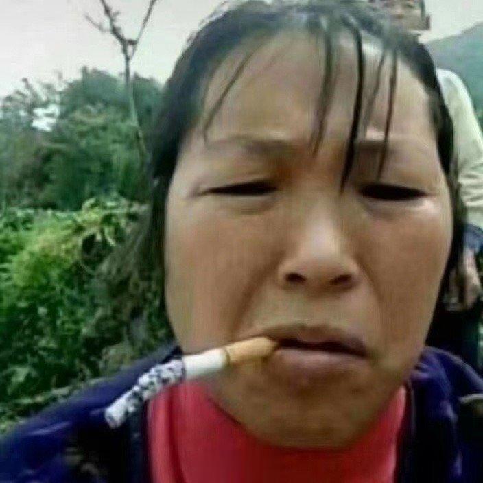 南方人果然过冬靠一身正气啊，来深圳两个多月了，想开空调吹个热风，开了半天温度没上