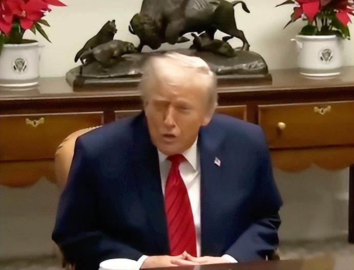 百年的盟友说翻就翻了？特朗普在采访里直接放话马杜罗之后，下一个要收拾的就是哥伦比