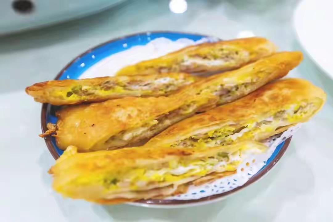 聊城的美食清单来啦！

1.聊城呱嗒
2.魏氏熏鸡
3.阳谷蒸碗
4.高唐老豆腐