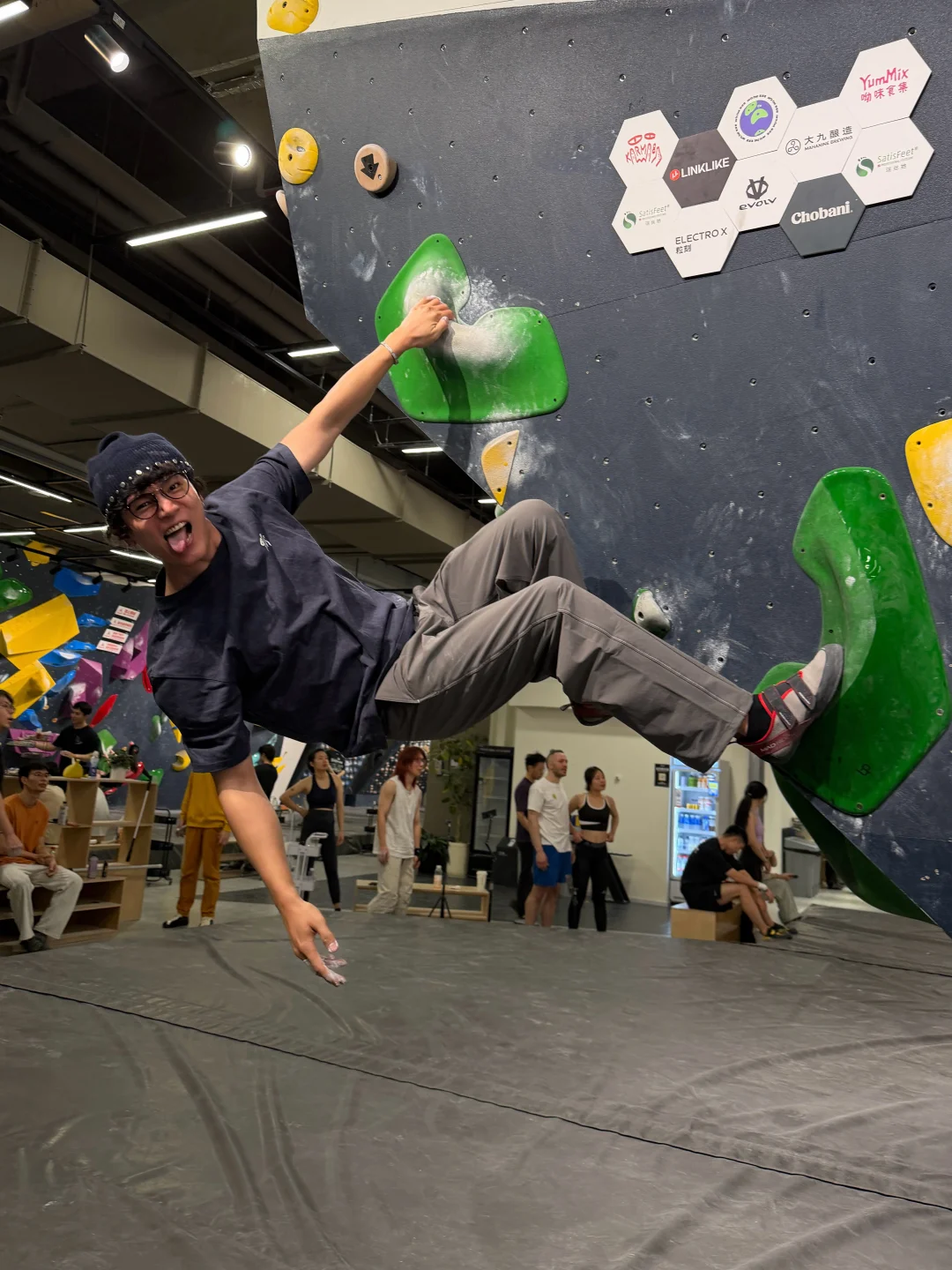 最近是攀岩重度爱好者