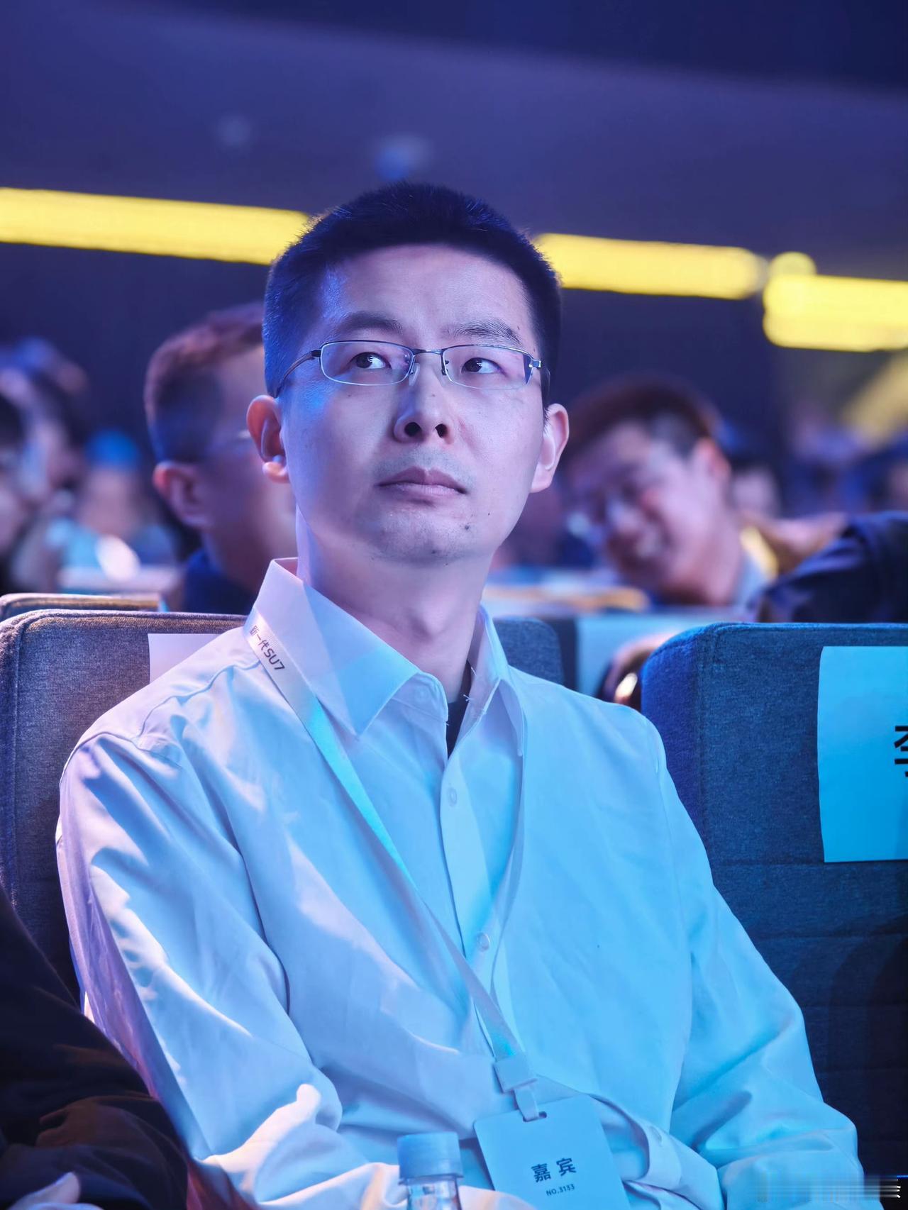 宇树科技发行价确认150.8元，募资 60.99亿超募20.97 亿。
新闻一出