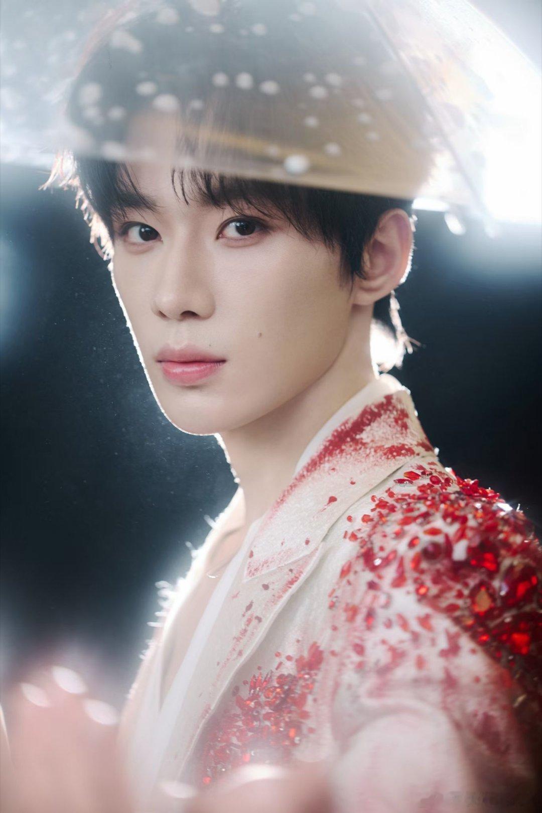 吴添豪 × 2025红果创作者大会鎏光盛典 气场全开🎬天生焦点—吴添豪工作室·