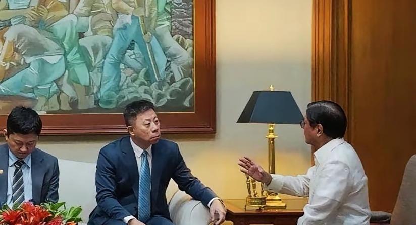 菲律宾最新民调显示，73.3%的成年人主张外交途径处理南海问题，56.8%认为菲