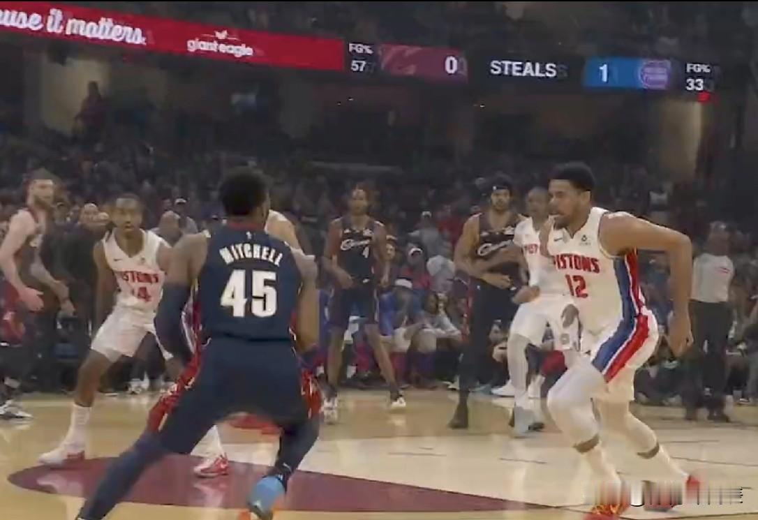NBA东部半决赛战报，哈登23分7板4助4抢断8失误，坎宁安21分8助攻7失误，