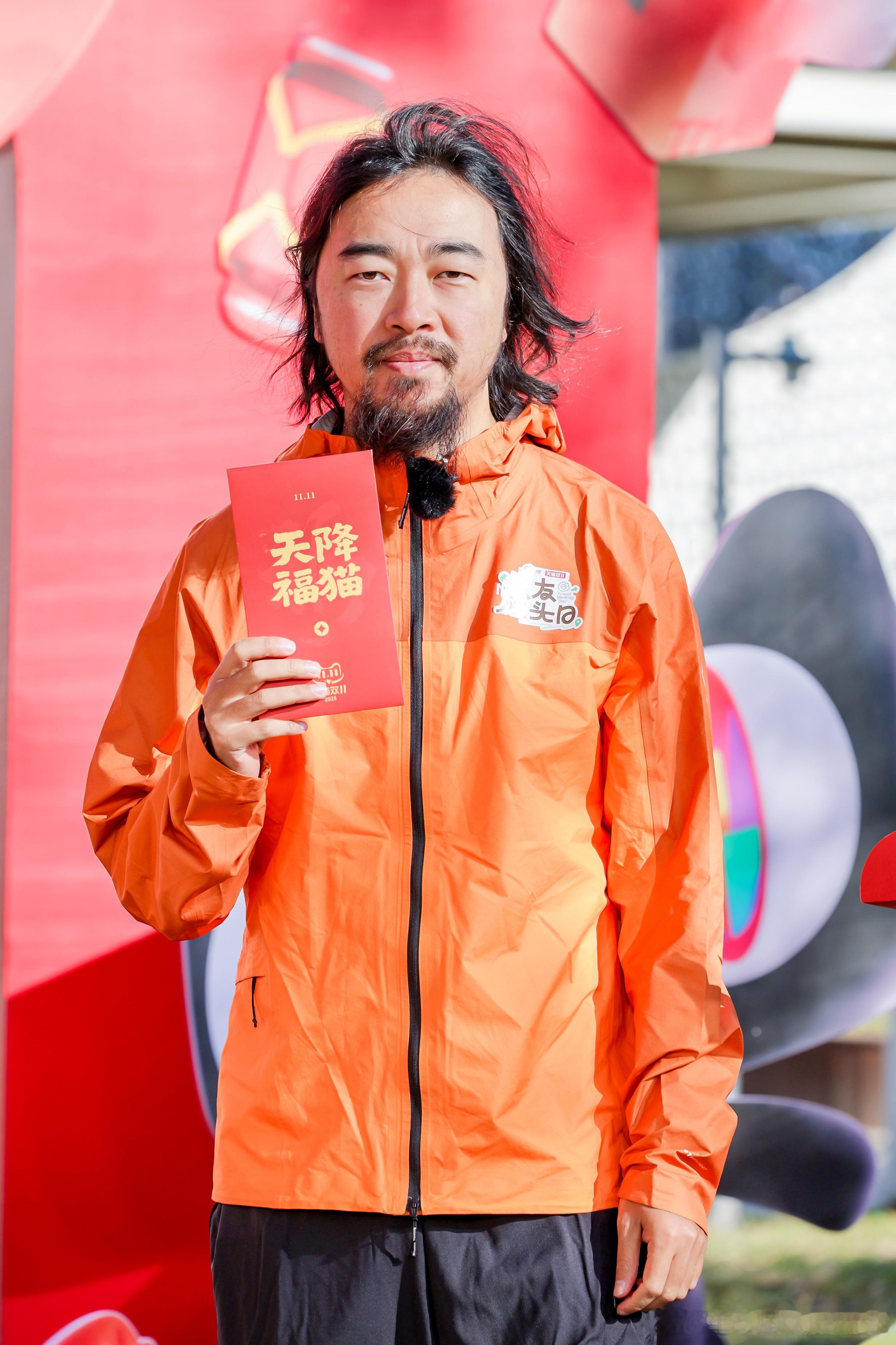 没有峰哥玩不转的运动 惊闻峰哥和粉丝朋友们又互动上了哈哈哈！又是好事啊！上次见峰