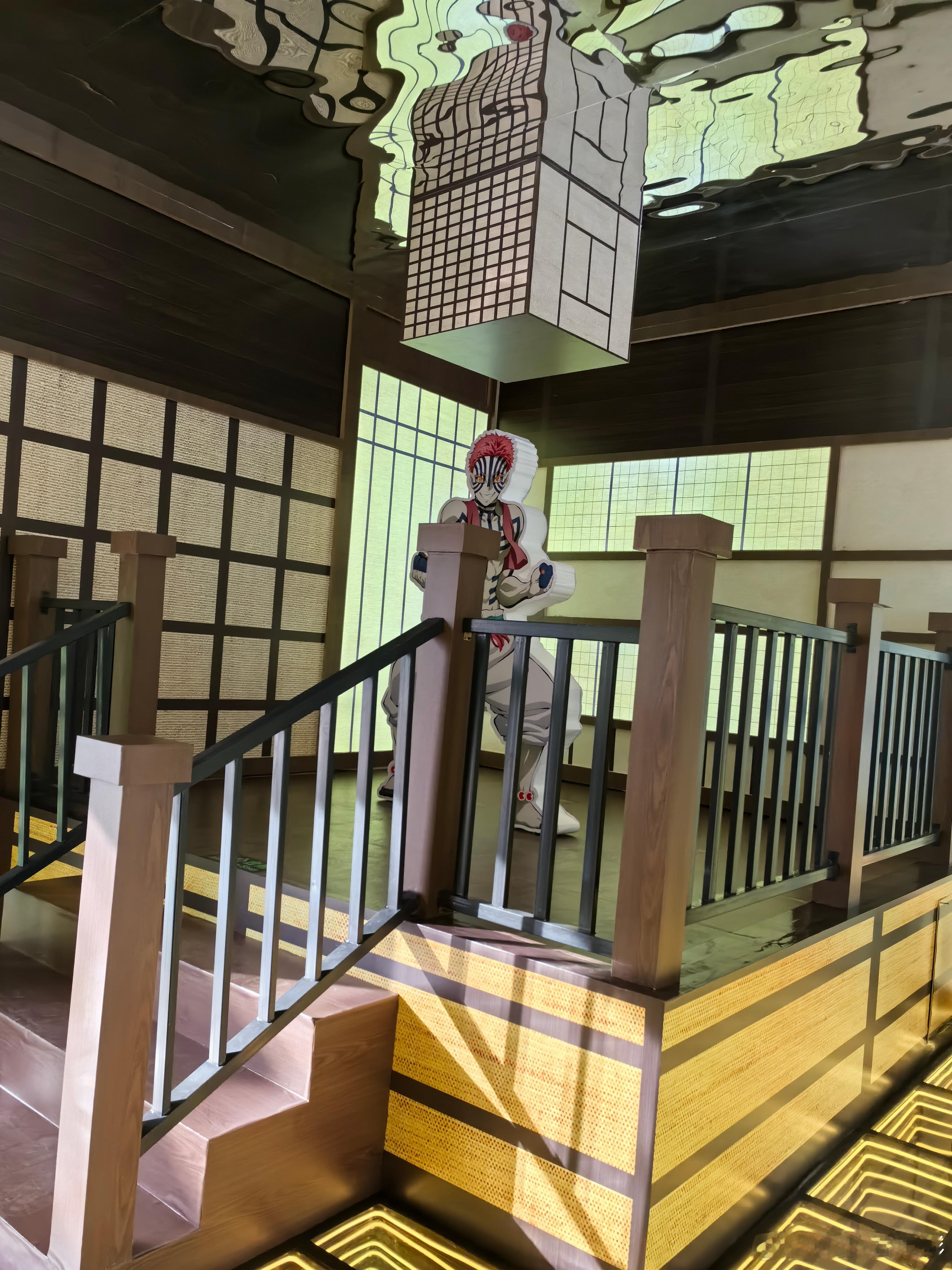 我的评分：鬼灭之刃里面鬼杀队和上弦的战斗繁复绚烂，炭治郎实力再次攀升，直接给我看