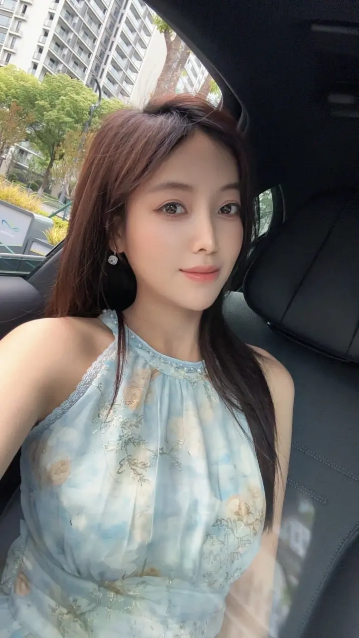 哈哈今天是少妇。