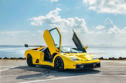 汽车 2000年，兰博基尼推出了Diablo SV-R的后续产品，GTR基于公路