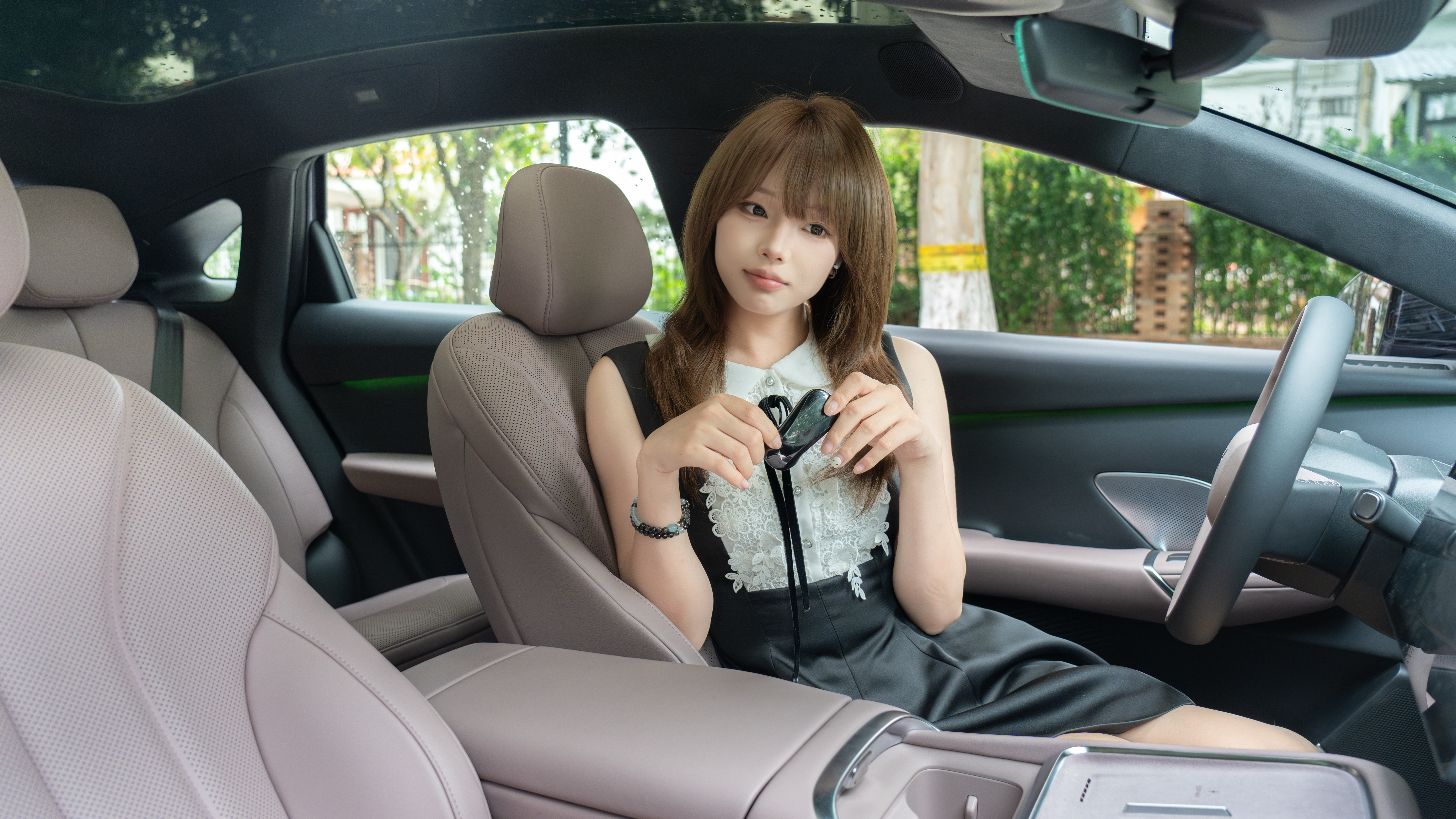 小鹏MONA L03就快来啦那就先带大家看看貌美的MONA M03吧～到底谁能拒