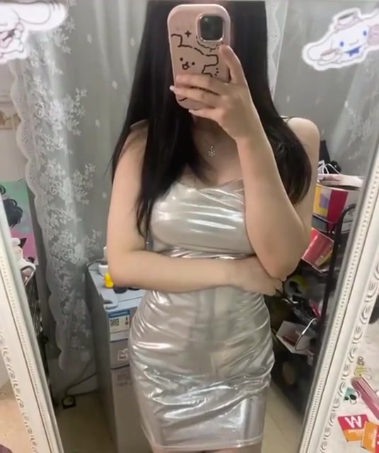 看不惯就滚，我床单都铺好了 ~ 