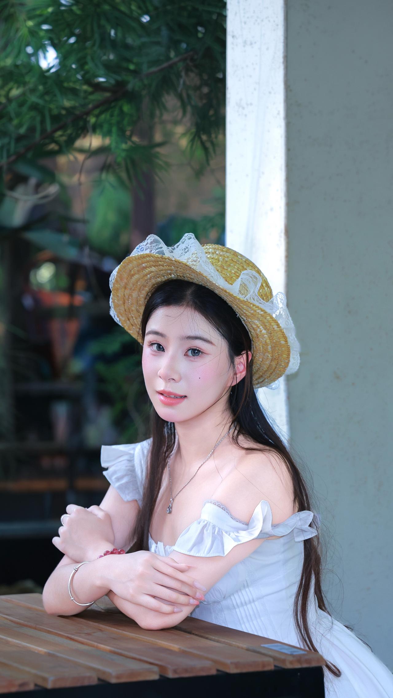 夏日氛围感写真 一起美到发光 露肩连衣裙 夏日穿搭分享 甜系女孩已上线