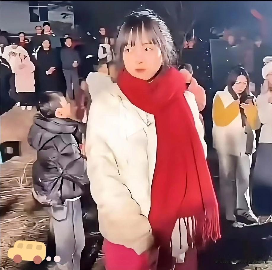 合川为什么要把23岁的呆呆“接走”？

其实原因很简单，因为她刚刚踏入社会，面对