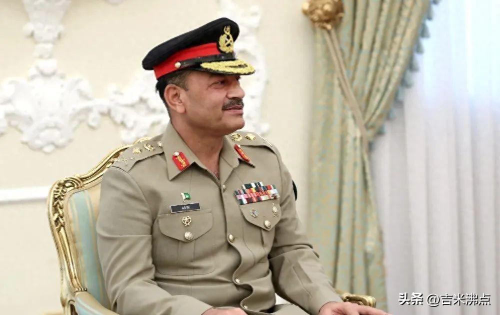 双航母压境伊朗，美国突然找中国谈核事，日内瓦到底发生了啥？
2月24号那天，我在