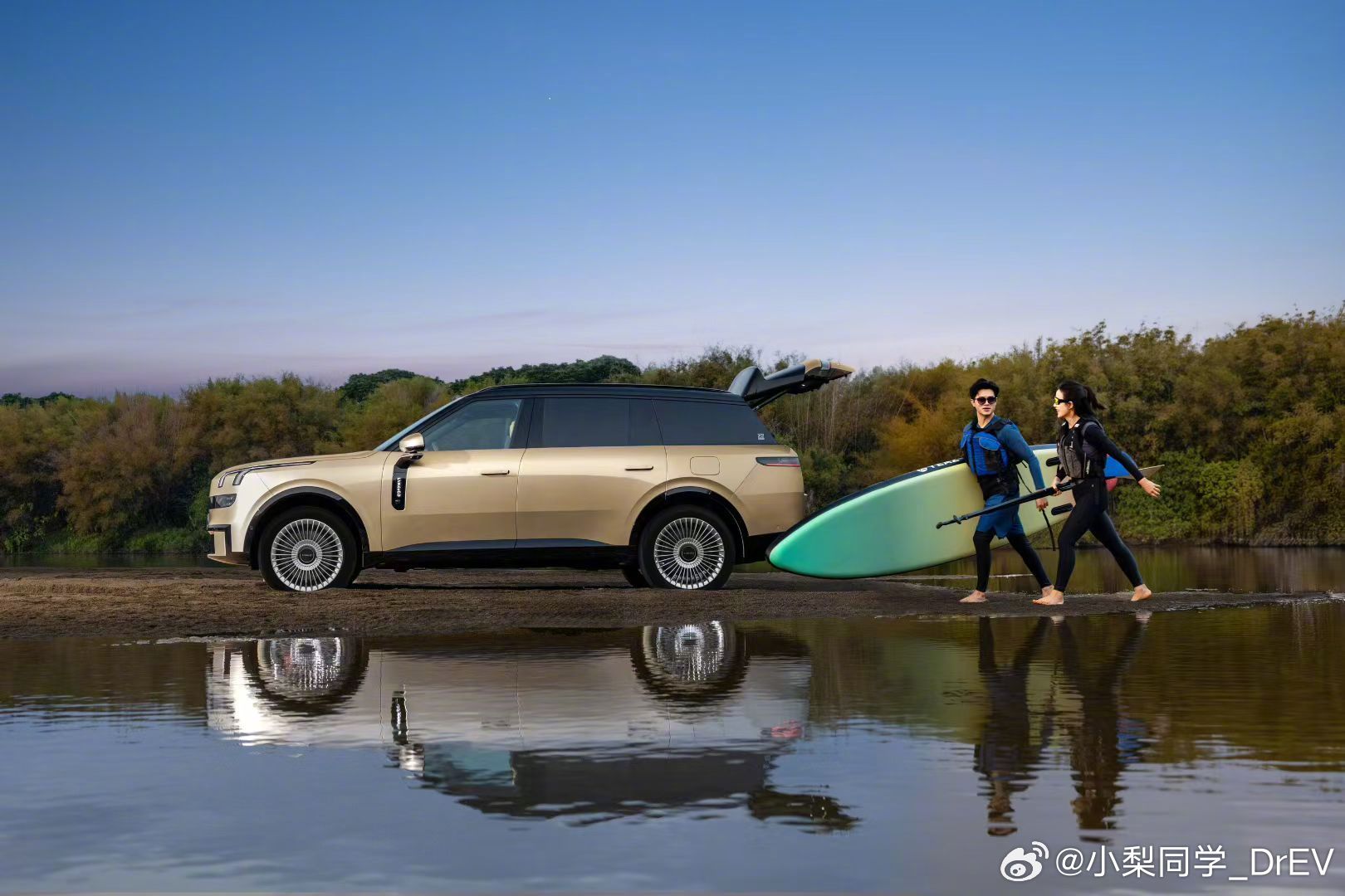 领克900大五座万物皆可装拒绝后排妥协！领克900大五座，真·空间魔法师🧙♂️