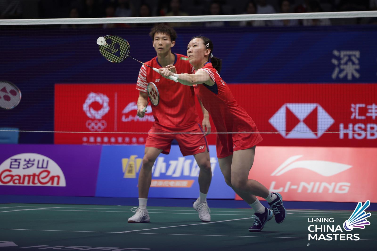 蒋振邦/魏雅欣🇨🇳 20-22、21-18、21-8 🇹🇭鲁塔纳帕克/杰