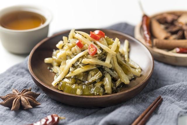 咸菜立大功！调查发现：高血压患者常吃咸菜，或能降低4种并发症

一提到咸菜，高血