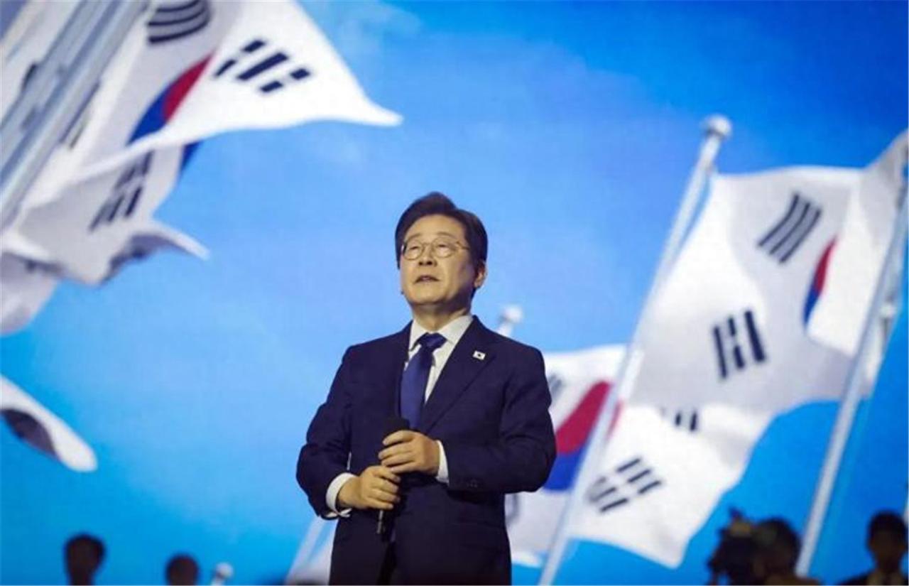 李在明签署第一道命令，让人意外，价值30万亿，半岛真要变天
 
2025年6月4