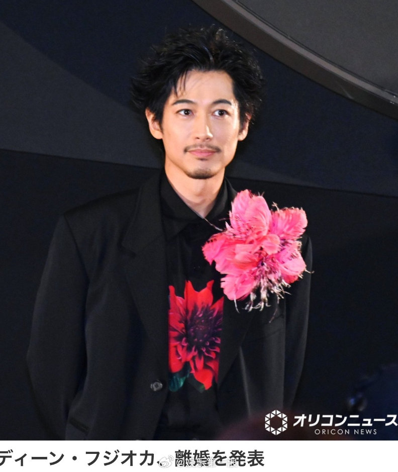 藤冈靛离婚 ​​​18日，藤冈靛通过粉丝平台官宣离婚。他称与妻子协商后理解了彼此