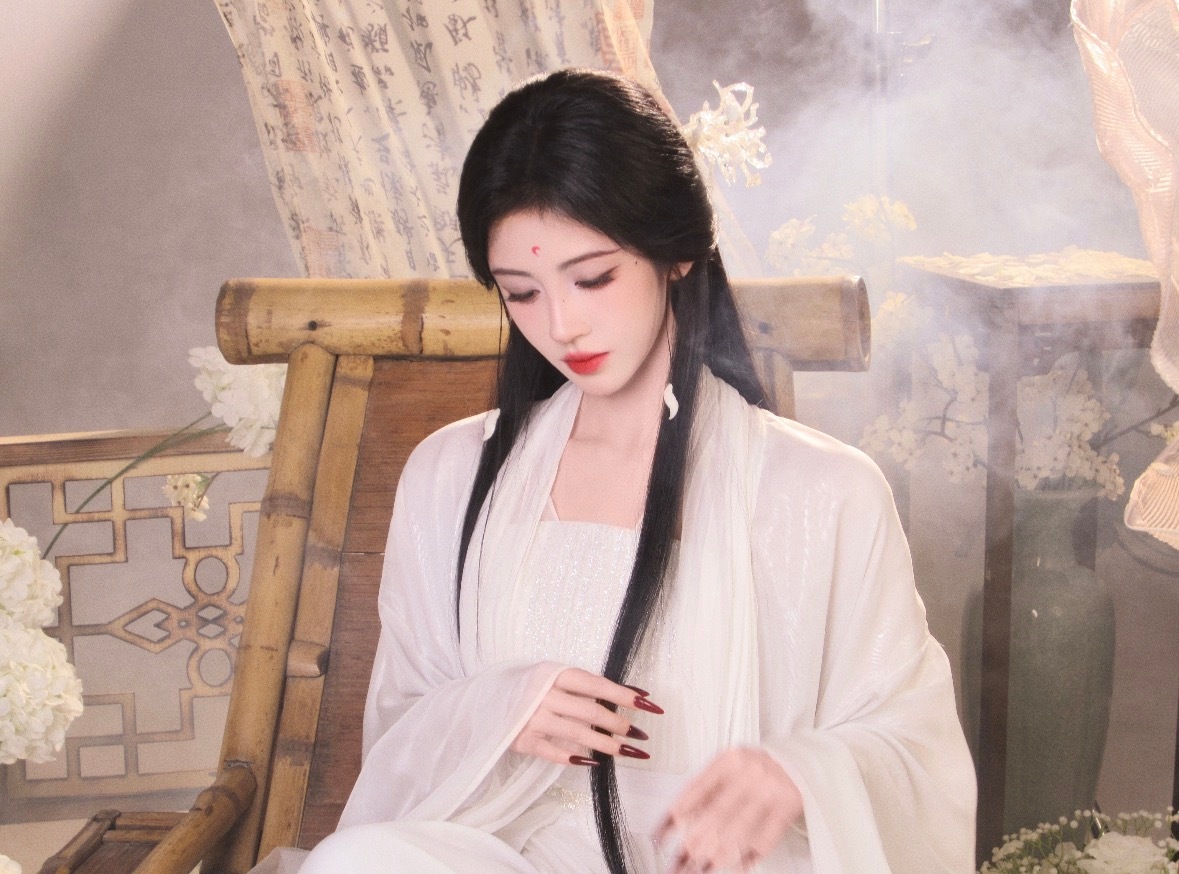 鞠婧祎  jjy鞠婧祎万花世界 jjy鞠婧祎苏绿夏 “花会凋谢 但我对你的爱不会