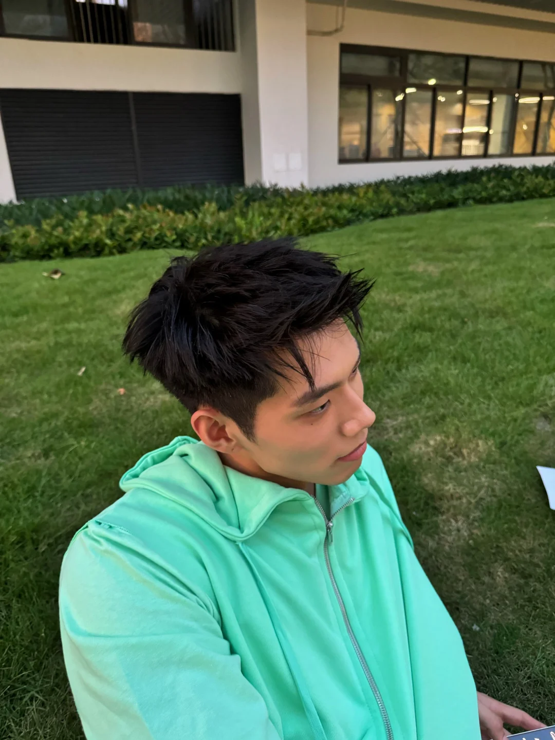 穿薄荷绿也没有那么显黑！