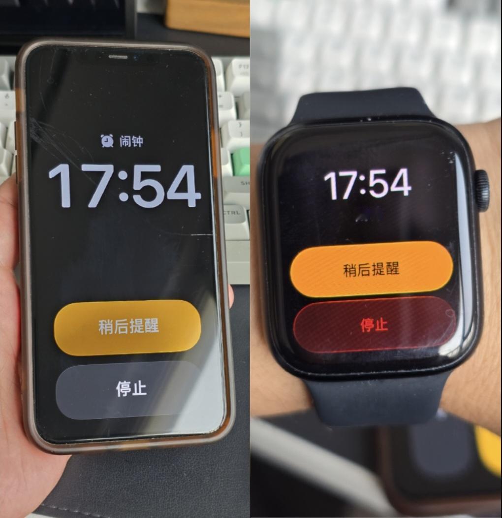 iOS26的手机闹铃界面，真是大的吓人。。。但是和手表的样子几乎一模一样，只是手