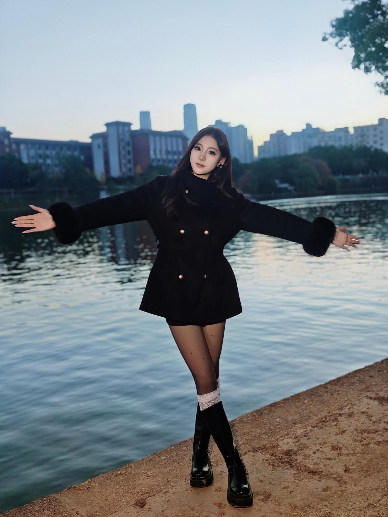 长沙街拍📷-烈士公园水杉林
模特：@特仑苏 
设备：Xiaomi 15 Ult