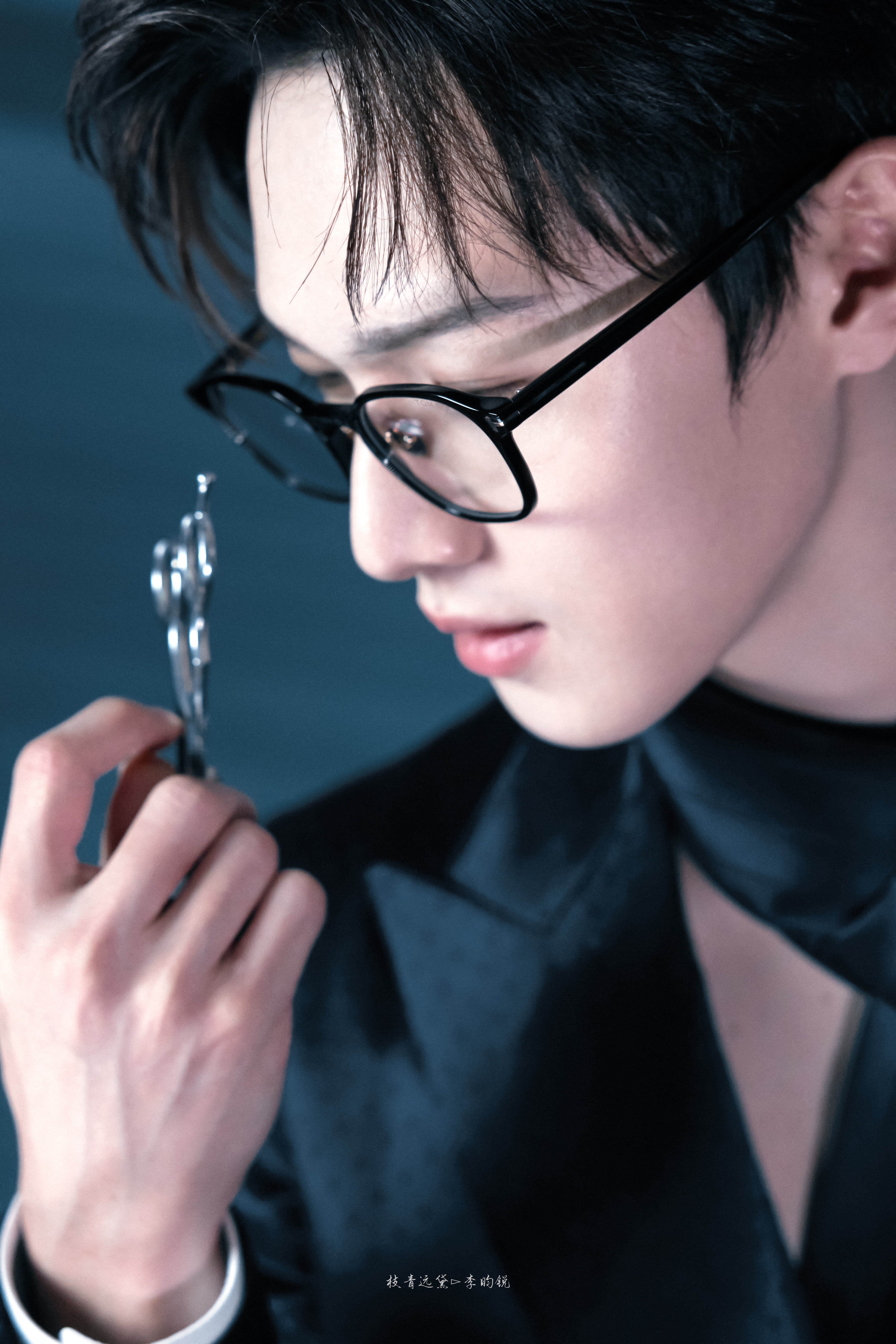 李昀锐/💙李昀锐真空丝带西装 *李昀锐TF活动生图