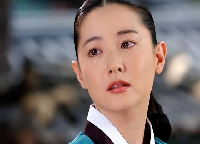 在古代朝鲜，礼教森严，女性深居闺中，不得与外男接触。患病女子因“男女大防”宁死不