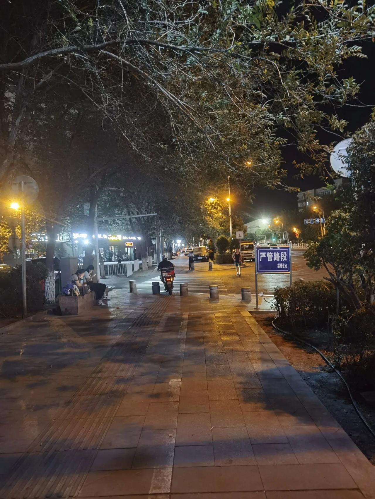 一刀切的管理确实立竿见影，服务化弹性化的管理的路不是说说那么就容易形成的，他是需