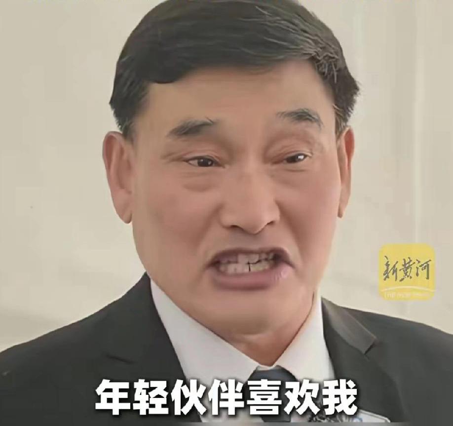 姜还是老的辣，大衣哥朱之文能走红多年绝非偶然。自星光大道成名之后，各路热度起落更
