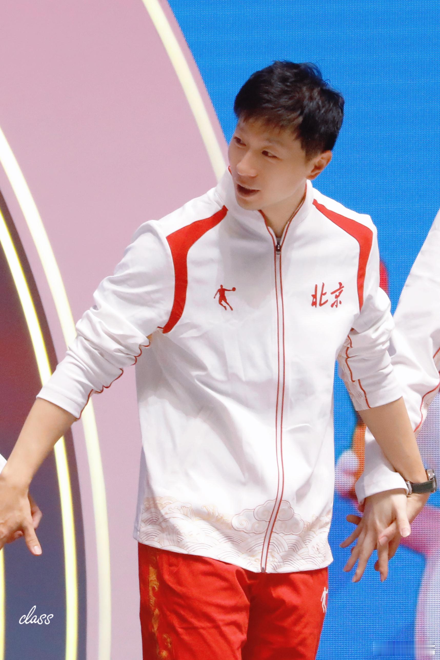 恭喜马龙，拿下生涯唯一空缺金牌🎖️十年饮冰，难凉热血，恭喜六边形战士双圈大满贯