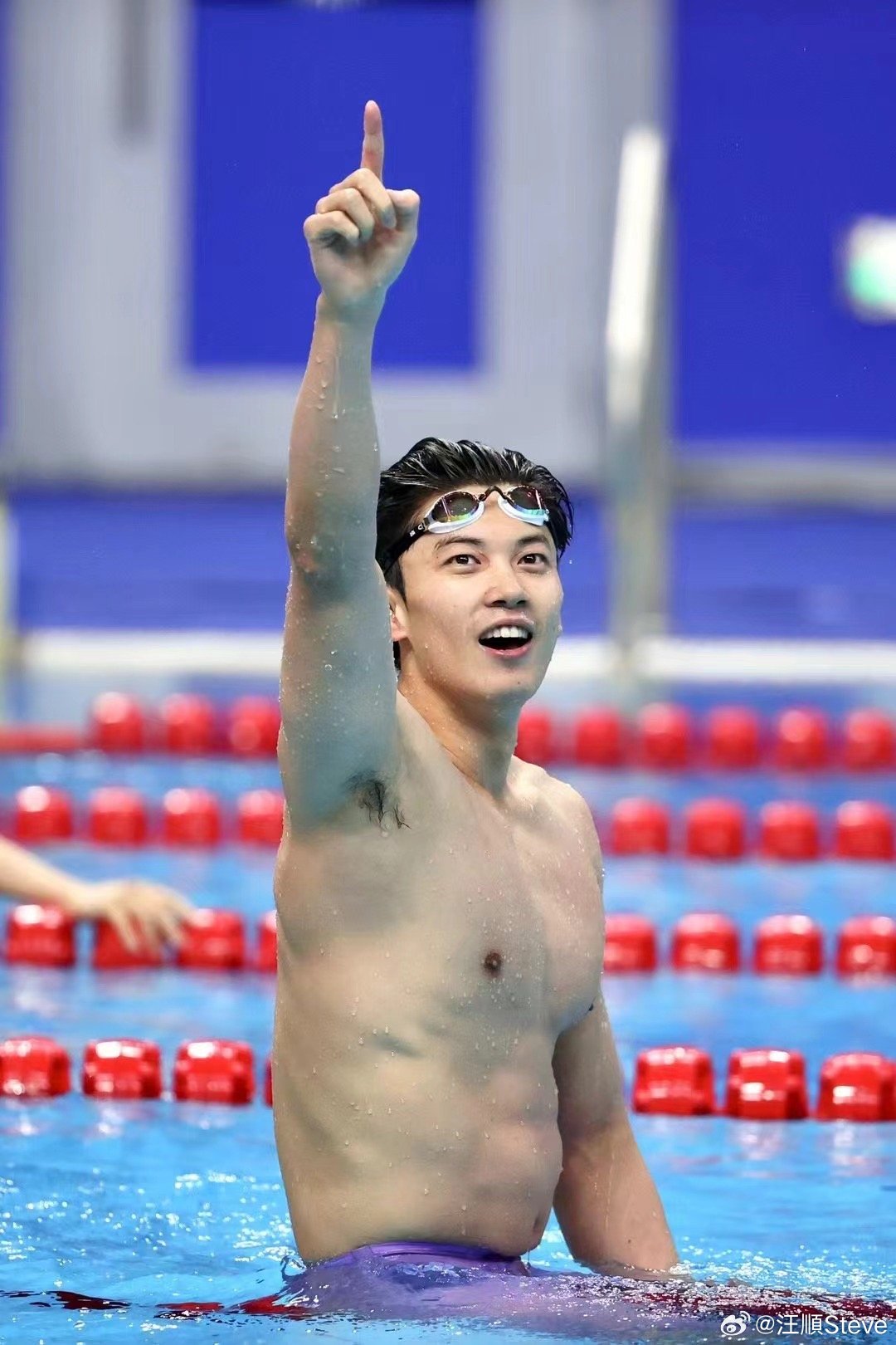 汪顺破亚洲纪录 家门口的亚运会，让国旗升起，国歌奏响，说到做到。相比于金牌，我更